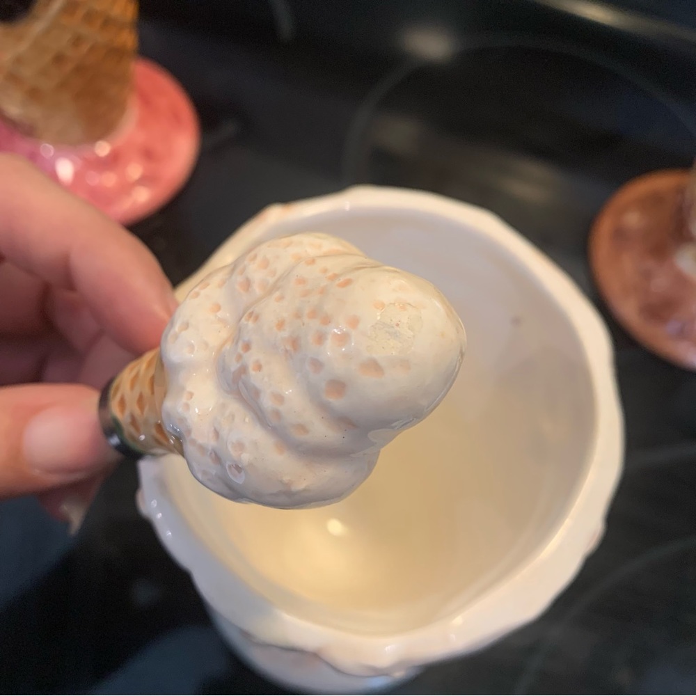 Jay Import Ice Cream Cone Cups With Spoons - Picture 10 of 11